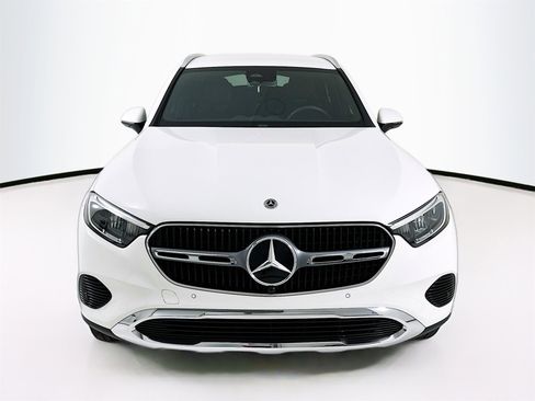 Used 2024 Mercedes-Benz GLC 300 image 2