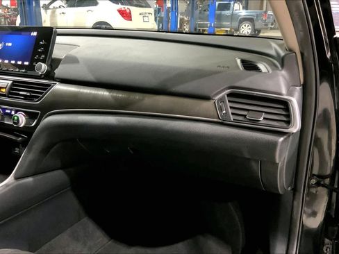 Used 2019 Honda Accord LX image 20