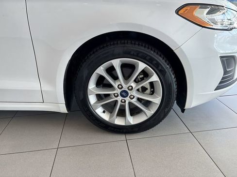 Used 2020 Ford Fusion SE FWD image 14