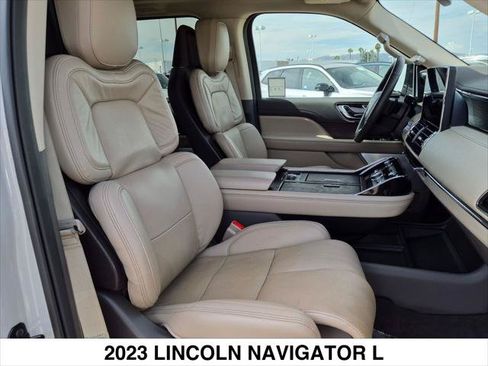Used 2023 Lincoln Navigator L Reserve AWD/4WD image 26