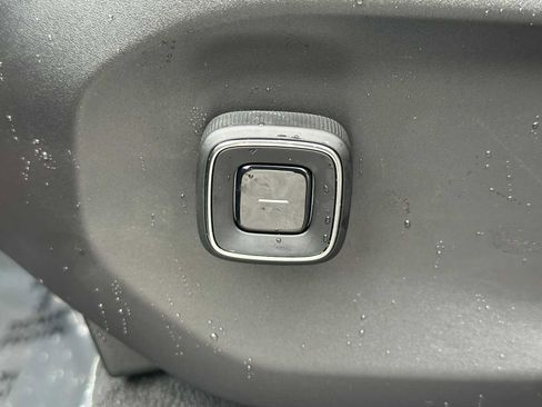 New 2025 Volvo EX90 Plus w/ Protection Package Premier image 23