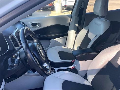 Used 2018 Jeep Compass Latitude w/ Popular Equipment Group AWD/4WD image 23