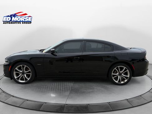 Used 2016 Dodge Charger R/T w/ Premium Group RWD image 2