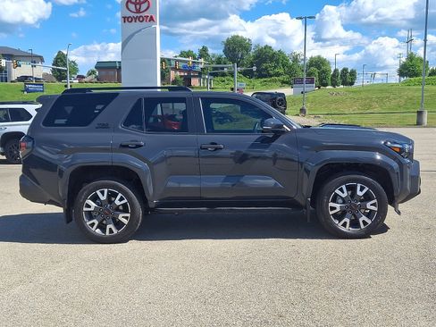 Used 2025 Toyota 4Runner TRD Sport Premium w/ Tow Technology Package AWD/4WD image 7