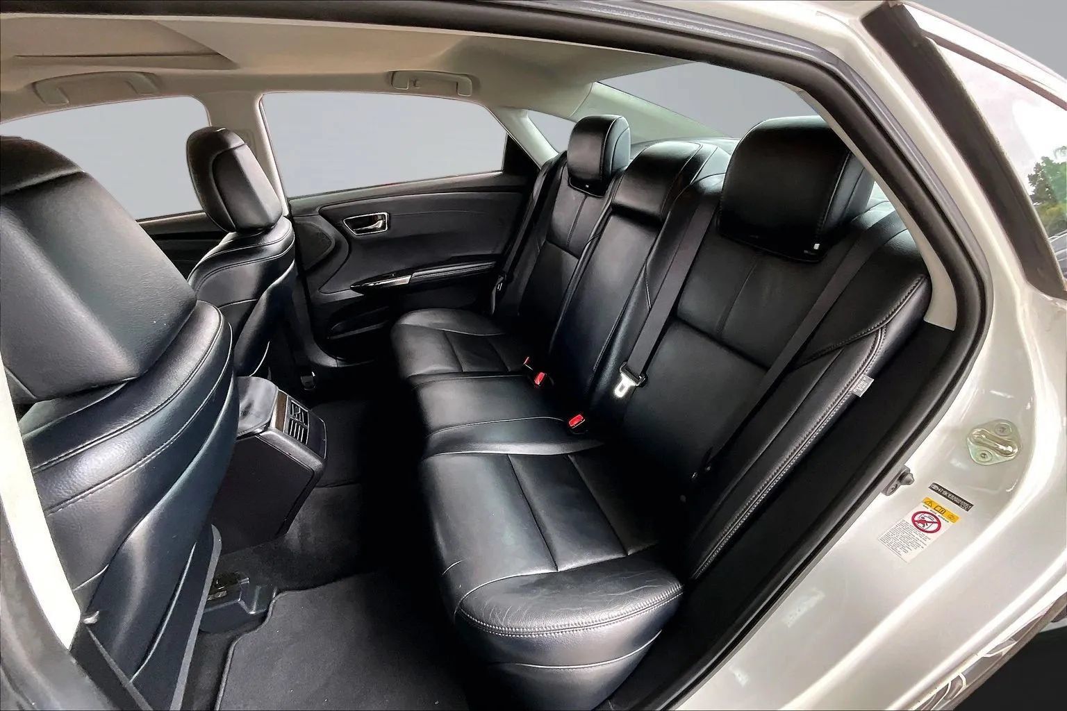Used 2016 Toyota Avalon XLE Plus FWD image 19