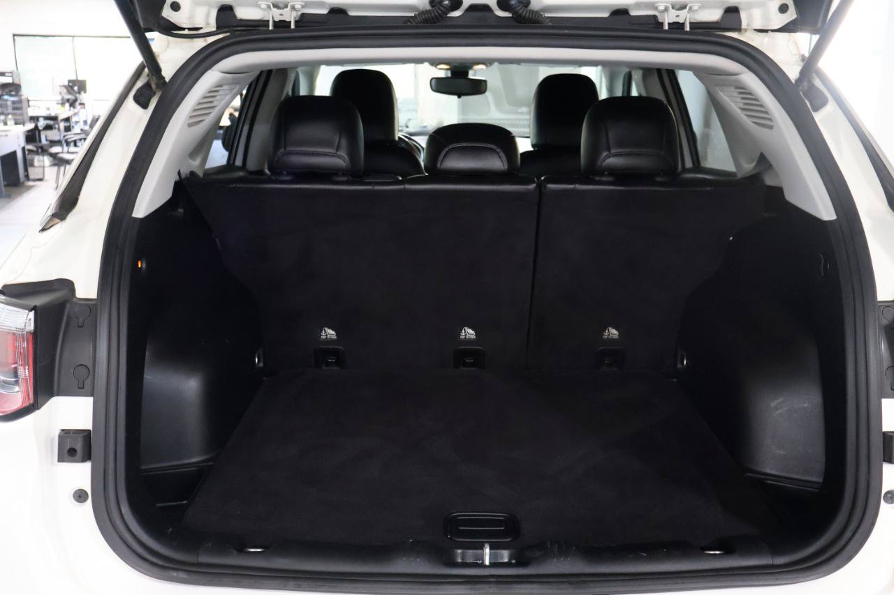 Used 2018 Jeep Compass Latitude FWD image 8