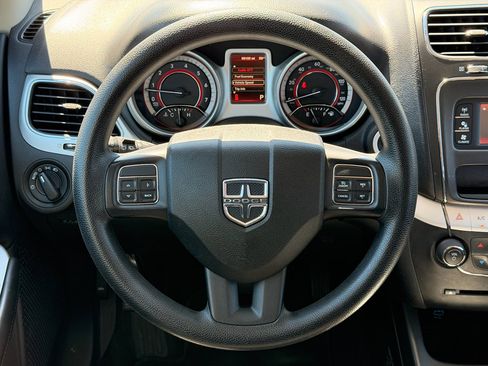 Used 2017 Dodge Journey SE w/ Flexible Seating Group FWD image 26