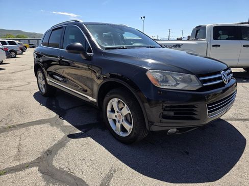 Used 2012 Volkswagen Touareg Sport AWD/4WD image 3