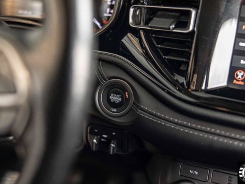 Used 2021 Dodge Durango SXT AWD/4WD image 32