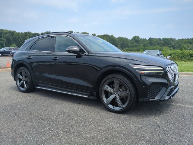 Used 2023 Genesis GV70 2.5T w/ Sport Prestige Package AWD/4WD image 2
