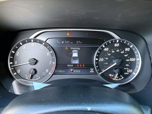 Used 2024 Nissan Frontier SL w/ Technology Package image 12