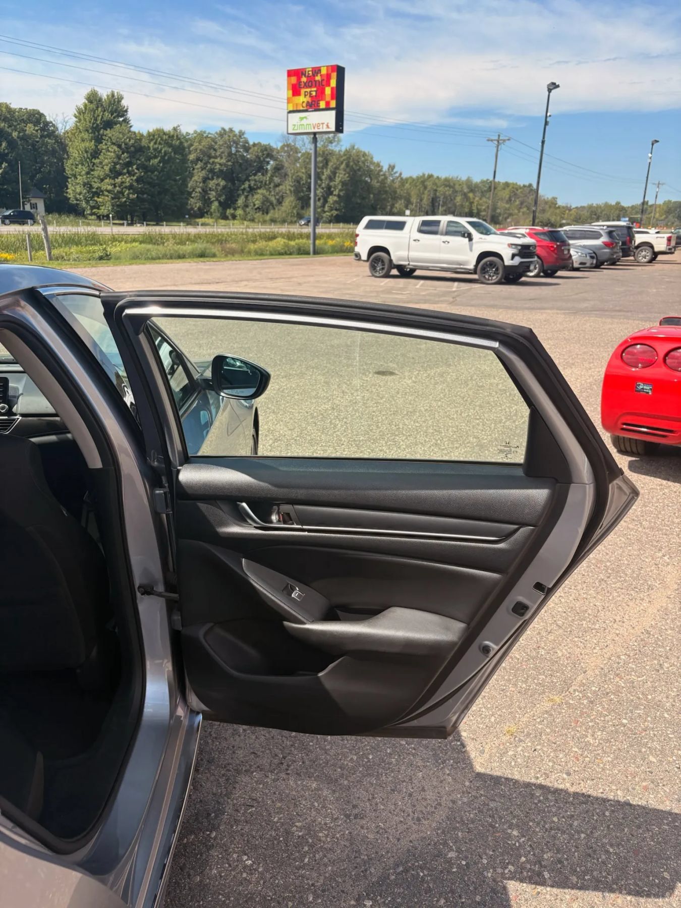 Used 2019 Honda Accord EX image 32