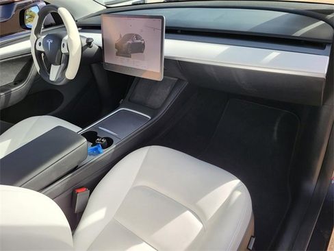 Used 2023 Tesla Model Y Long Range image 7