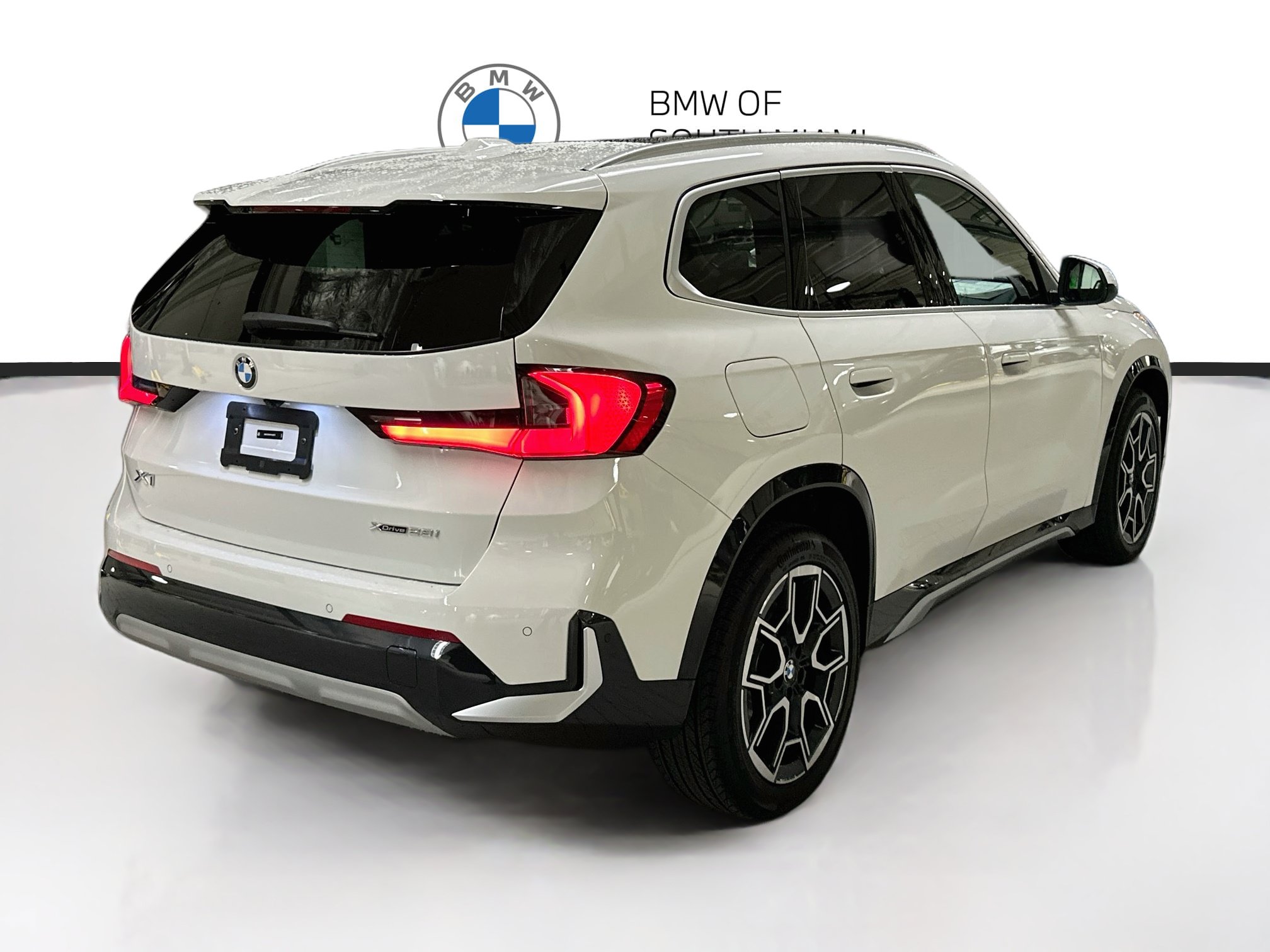 Certified 2026 BMW X1 xDrive28i w/ Convenience Package AWD/4WD image 7