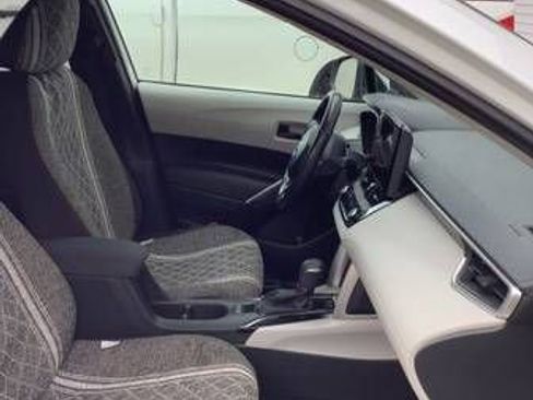 Used 2023 Toyota Corolla Cross LE w/ Moonroof Package AWD/4WD image 20