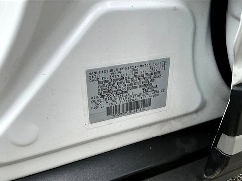 Used 2024 Nissan Kicks SR FWD image 17