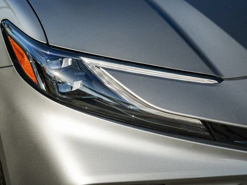 Used 2026 Toyota Camry XSE FWD image 8