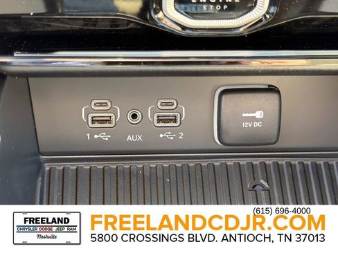 New 2026 Jeep Grand Cherokee Limited w/ Luxury Tech Group II image 32