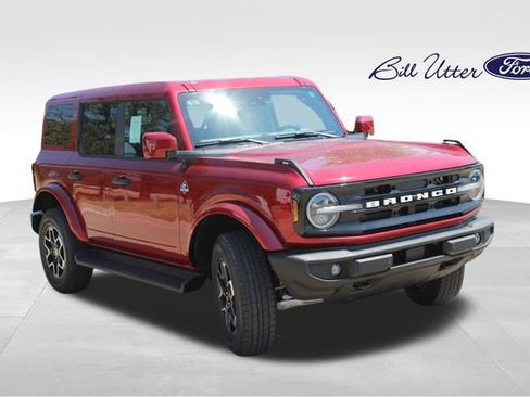 New 2026 Ford Bronco Outer Banks AWD/4WD image 2