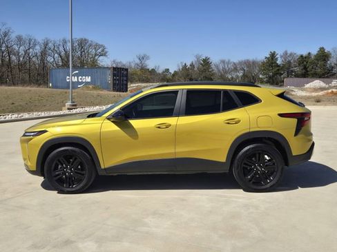 Used 2025 Chevrolet Trax ACTIV w/ Sunroof Package image 5