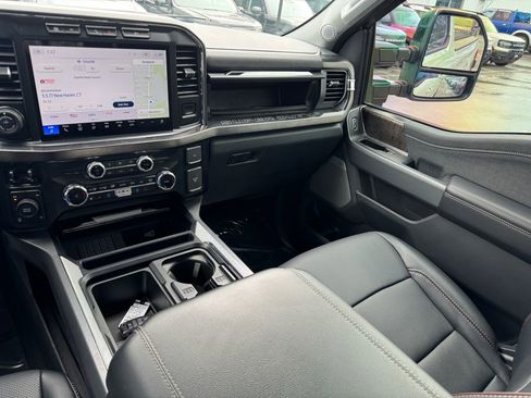 Used 2024 Ford F250 Lariat w/ Lariat Ultimate Package image 31