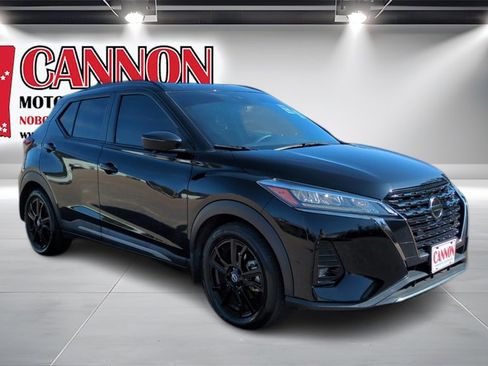 Used 2021 Nissan Kicks SR w/ Interior Electronics Package image 3