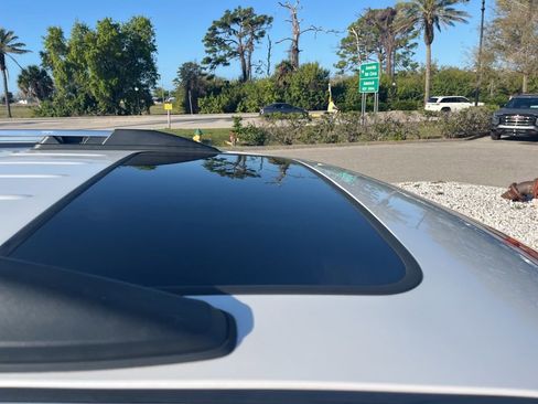 Used 2016 GMC Acadia Denali image 7