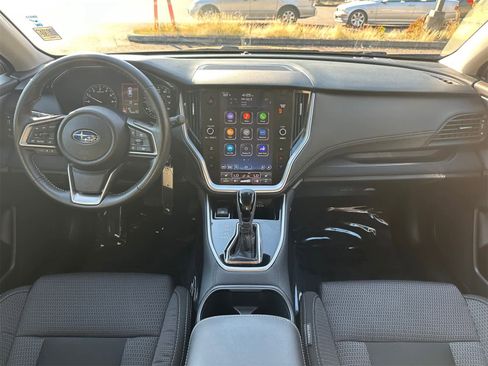 Used 2025 Subaru Outback Premium image 9