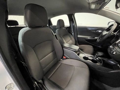 Used 2023 Chevrolet Malibu LT image 9