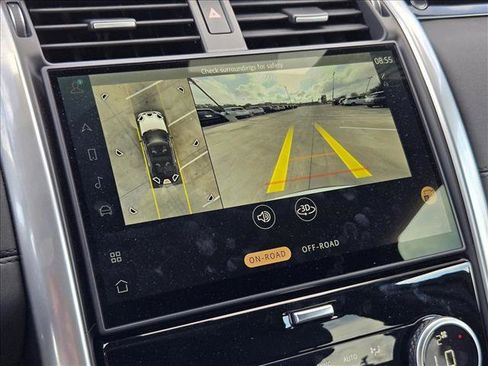 Certified 2025 Land Rover Discovery S AWD/4WD image 14