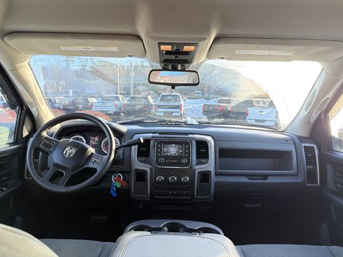 Used 2015 RAM 2500 Tradesman w/ Chrome Appearance Group image 13