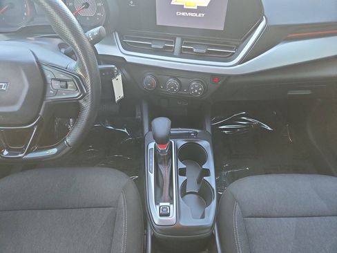 Used 2024 Chevrolet Trax RS image 12