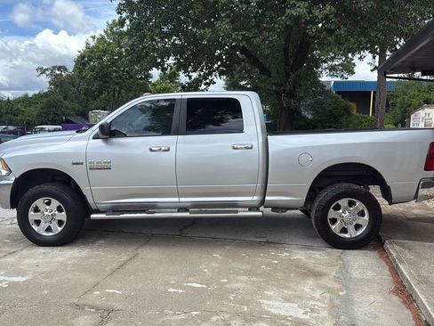 Used 2014 RAM 2500 SLT AWD/4WD image 6
