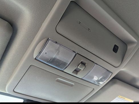 New 2025 Nissan Frontier SV image 14