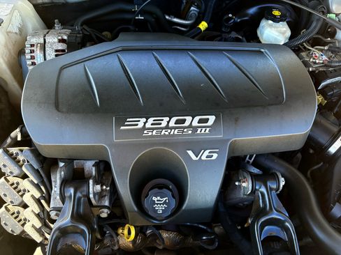 Used 2004 Pontiac Grand Prix GT2 image 38