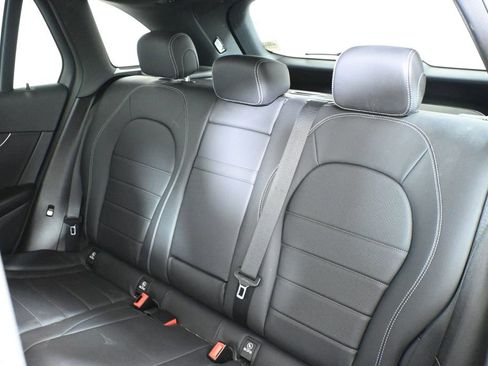 Used 2018 Mercedes-Benz GLC 300 4MATIC image 4