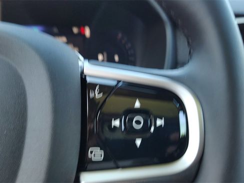 New 2026 Volvo XC90 B6 Plus w/ Protection Package Premier image 16