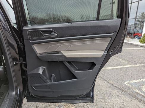 Used 2023 Volkswagen Atlas SE w/ Panoramic Sunroof Package image 36