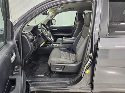 Used 2018 Toyota Tundra SR5 image 12