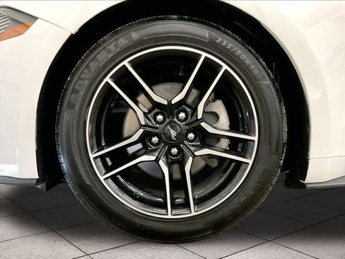 Used 2022 Ford Mustang Premium RWD image 8