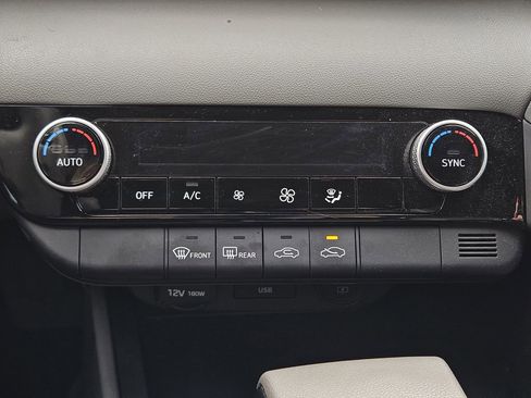 Certified 2022 Hyundai Elantra SEL image 15