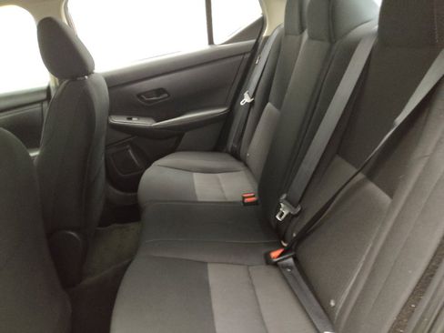Used 2024 Nissan Sentra SV FWD image 18