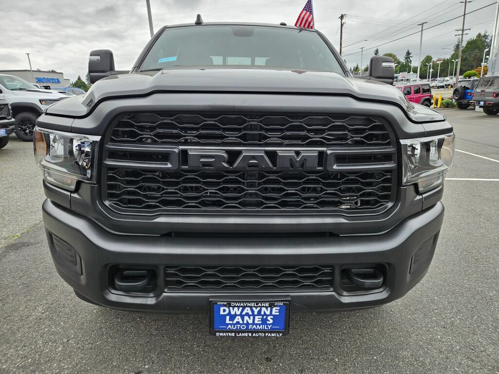 Used 2024 RAM 3500 Tradesman w/ Convenience Group AWD/4WD image 8
