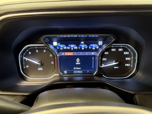 Used 2021 GMC Yukon XL Denali image 9