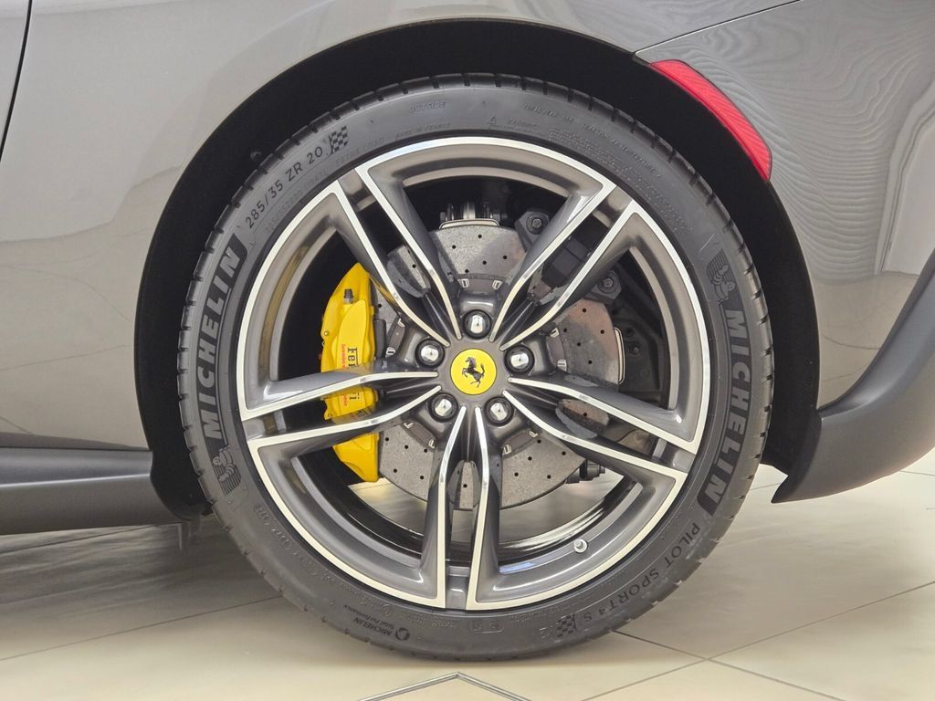 Used 2022 Ferrari Roma RWD image 15