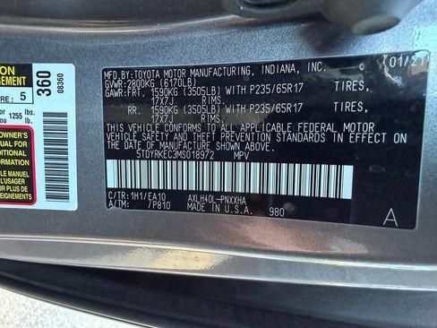 Used 2021 Toyota Sienna XLE FWD image 4