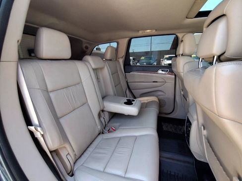 Used 2013 Jeep Grand Cherokee Limited w/ Mopar Chrome Edition Group RWD image 38