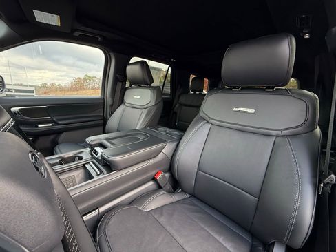 New 2025 Ford Expedition Platinum w/ Stealth Performance Package image 22