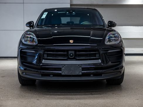 Certified 2024 Porsche Macan w/ Premium Plus Package AWD/4WD image 11