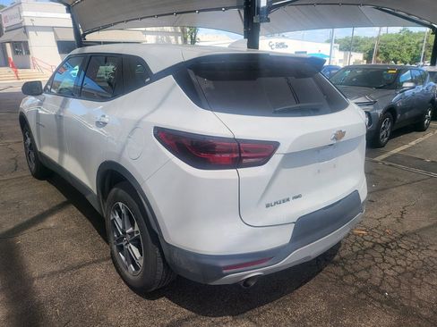 Used 2025 Chevrolet Blazer LT AWD/4WD image 9